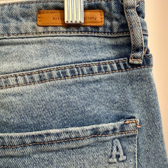 Articles of Society Distressed Light Wash Jeans - Picture 5 of 10